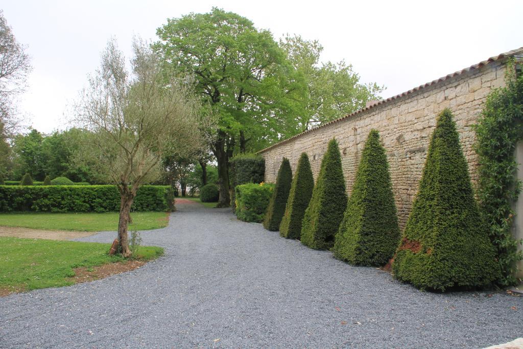 La Grange D'Aunis Bed & Breakfast Aigrefeuille-d'Aunis Bagian luar foto